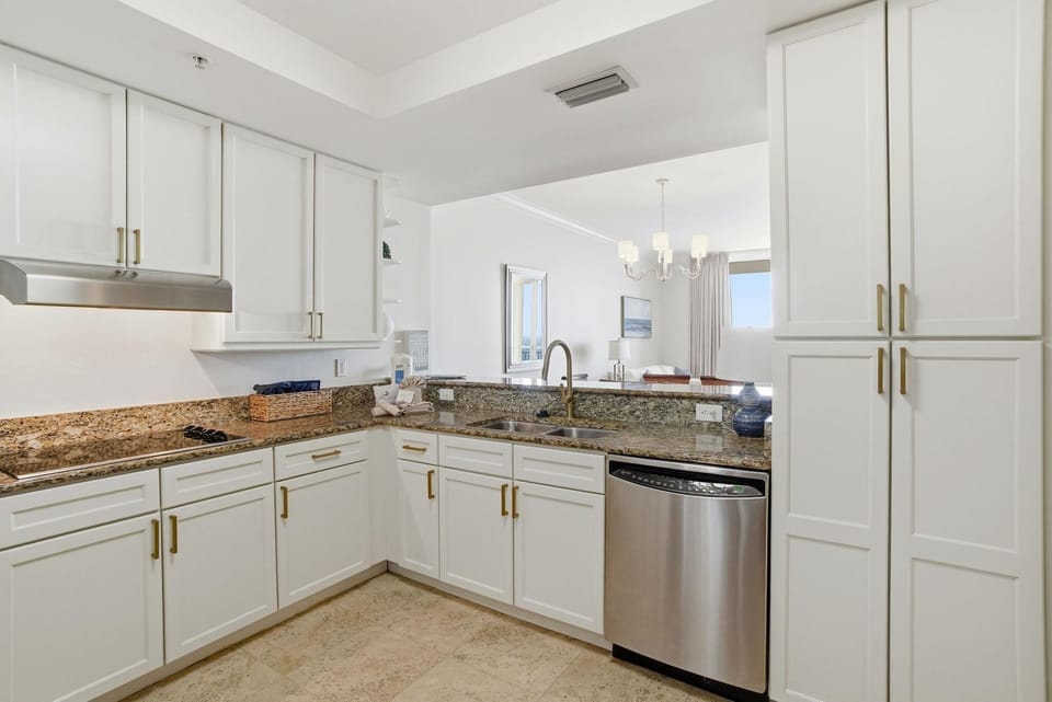Condo, Multiple Beds (Indigo West 403) | Private kitchen | Oven, toaster