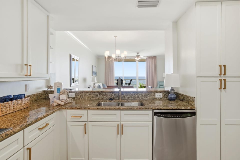 Condo, Multiple Beds (Indigo West 403) | Private kitchen | Oven, toaster