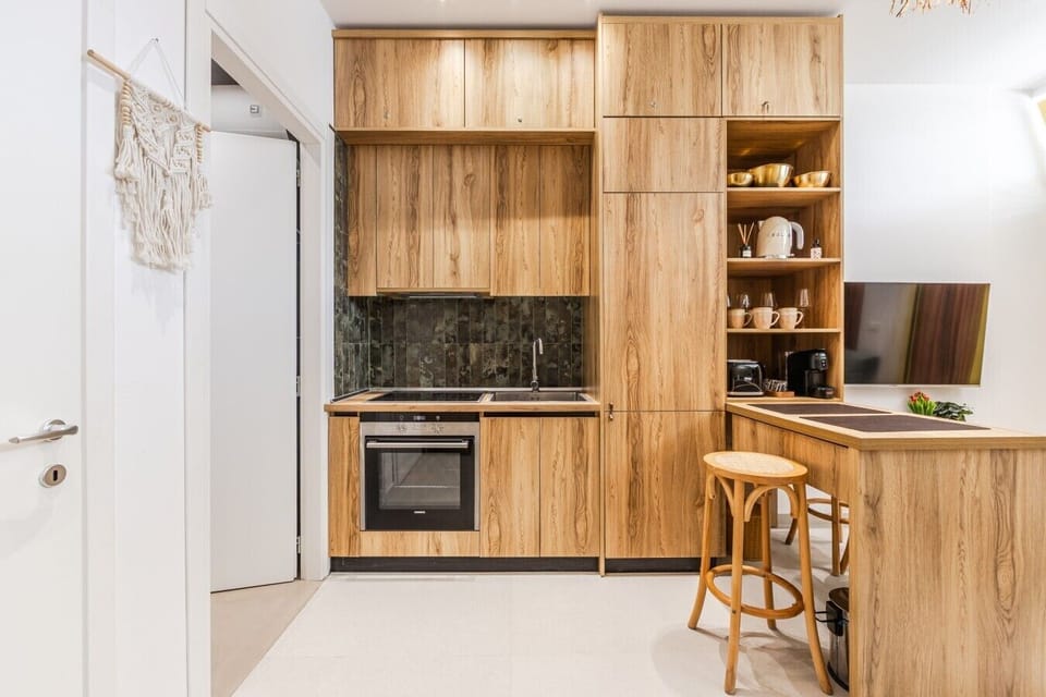 Fully-equipped kitchen details