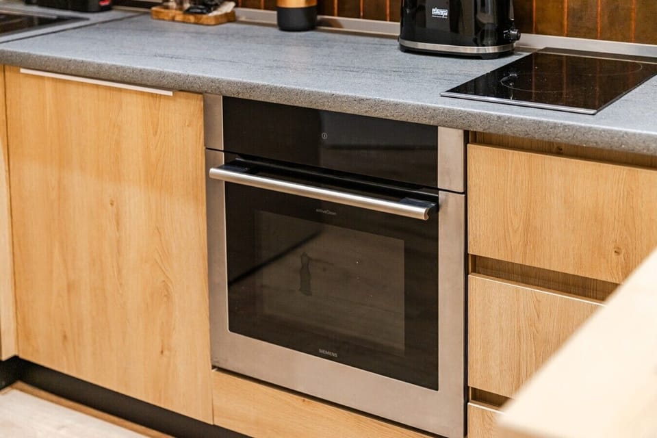 Fully-equipped kitchen details