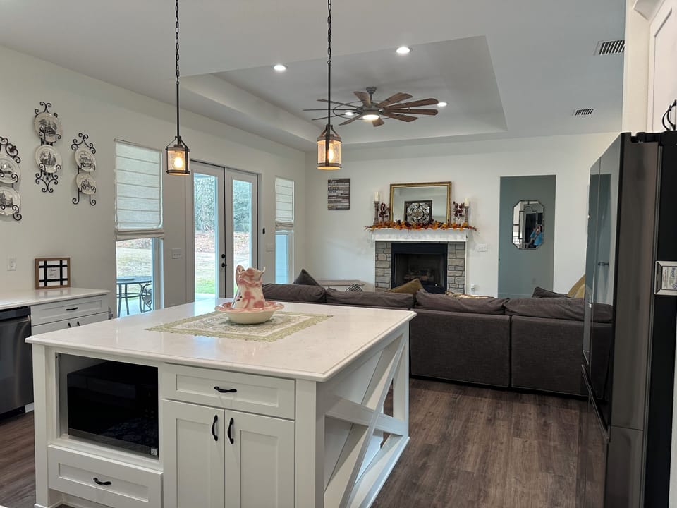 Kitchen / living room area