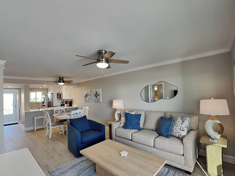 Condo (2 Bedrooms) | Property amenity