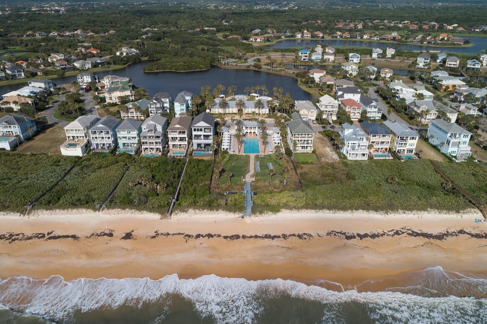 Condo (3 Bedrooms) | Property amenity