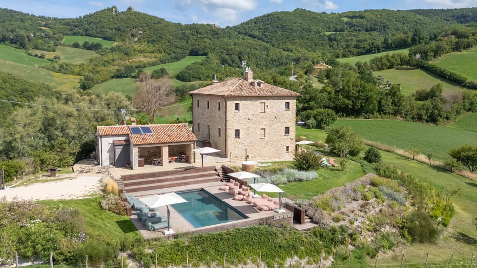 House | 8 bedrooms, high-speed internet