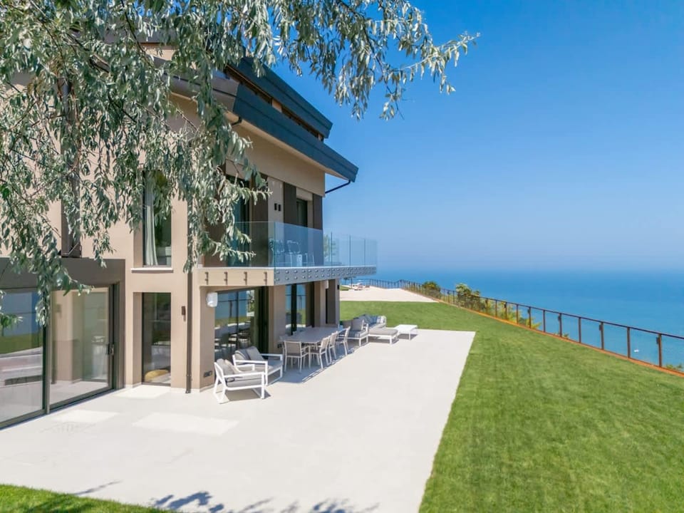 House, Smoking | 4 bedrooms