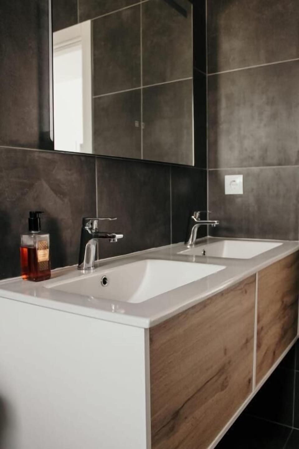 Double Room, Patio, Mountain View | Bathroom | Free toiletries