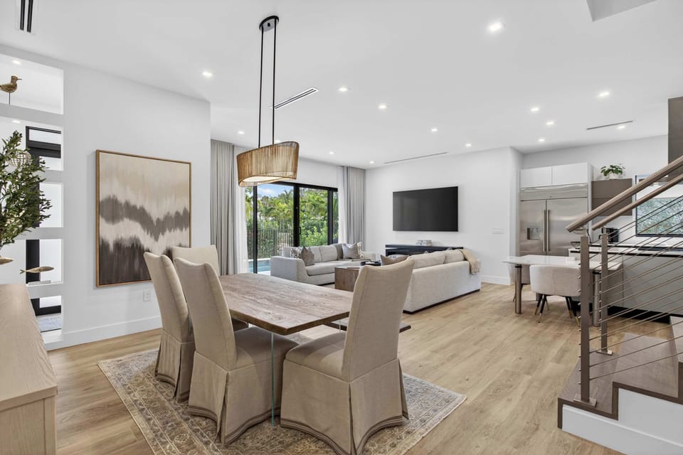 Dining table with seating for 6 