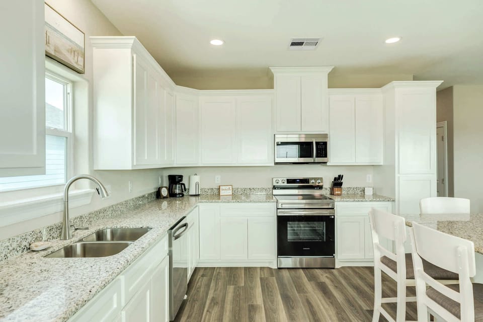 Beautiful, fully Equipped Kitchen 