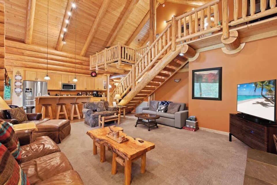 Living Room with sofa seating