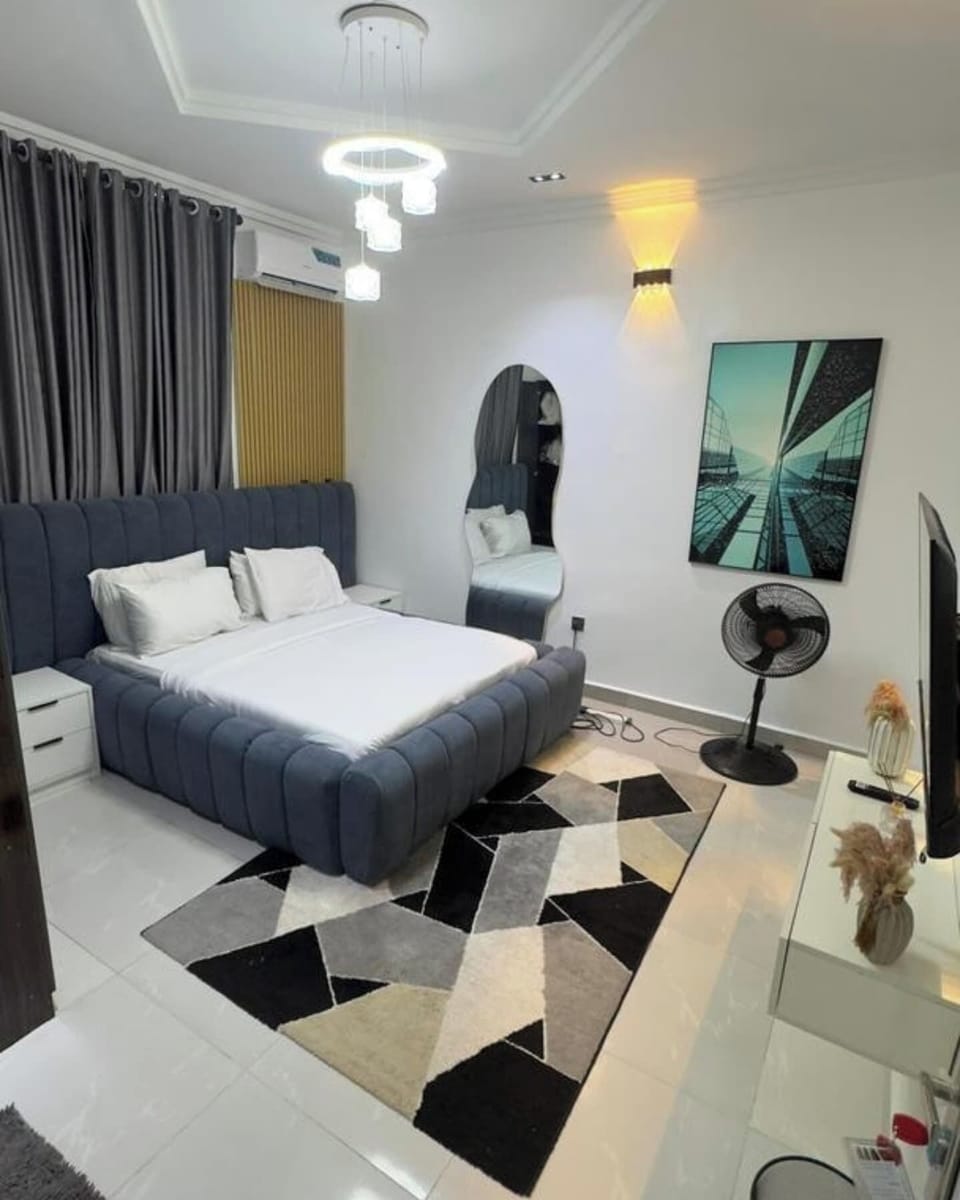 Deluxe Room, Balcony, City View | Desk, laptop workspace, blackout drapes, soundproofing