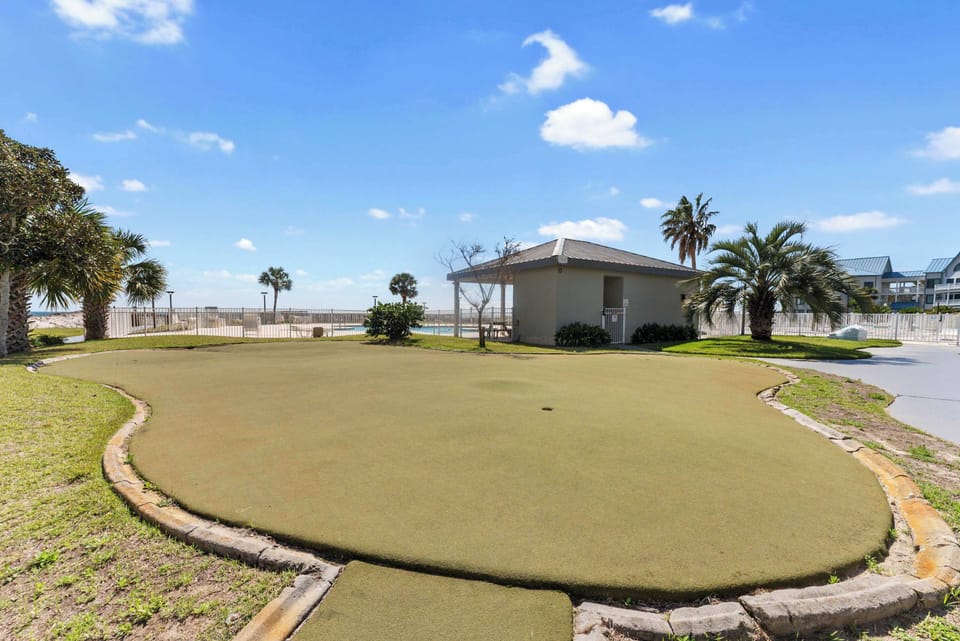 Putting green provides entertainment for kids or chance to work on your short game!