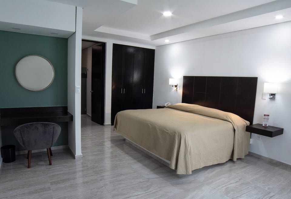 Room, 1 King Bed | Free WiFi, wheelchair access