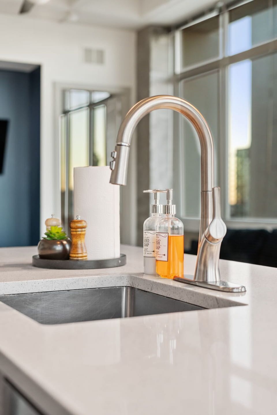Enjoy a clean, functional prep space that supports daily routines with ease. The modern sink setup makes washing, prepping, and cleaning simple so you can focus on enjoying your stay.