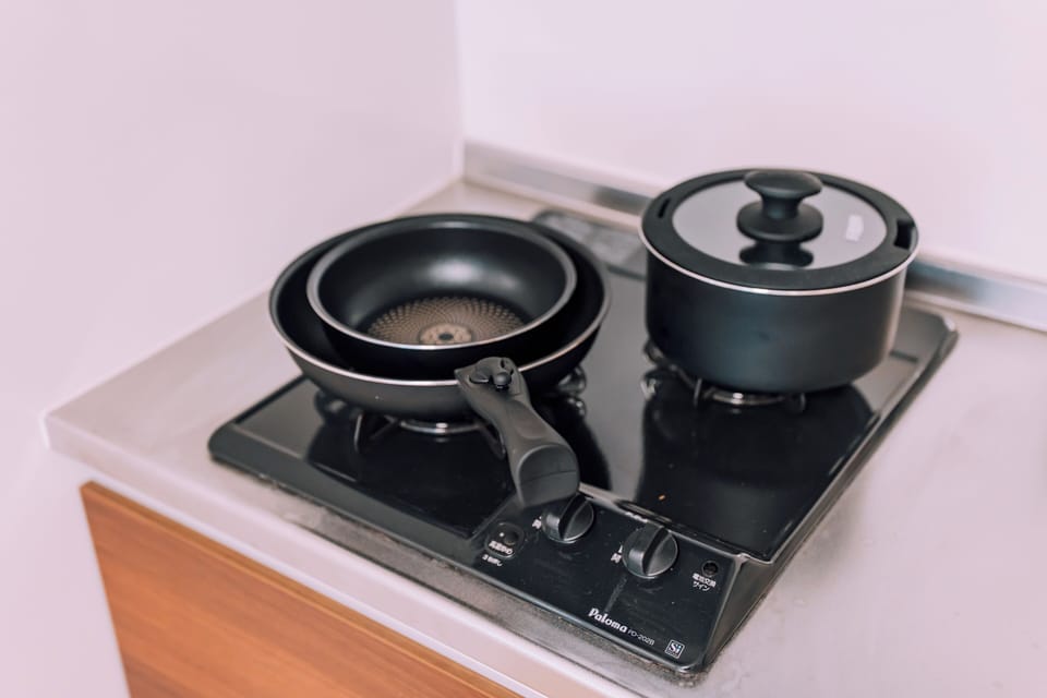 Apartment, Non Smoking | Private kitchen | Fridge, microwave, stovetop, cookware/dishes/utensils