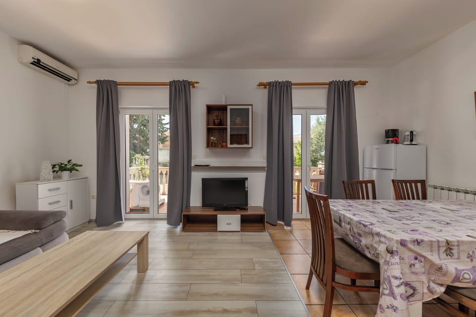 Living and dining room