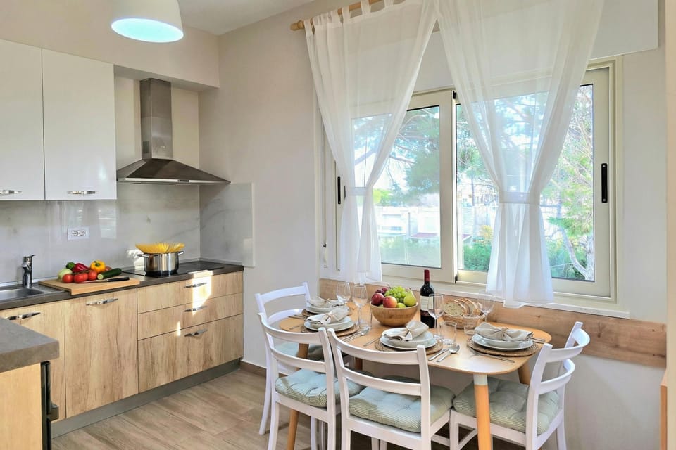 Kitchen and dining area
