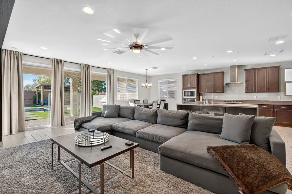 House (3 Bedrooms) | Interior