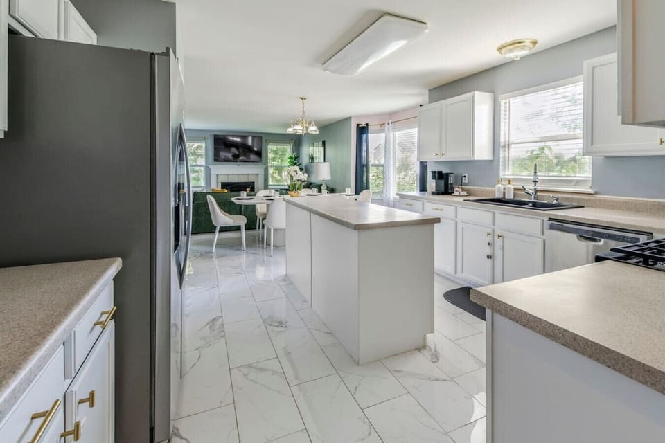 House (3 Bedrooms) | Interior