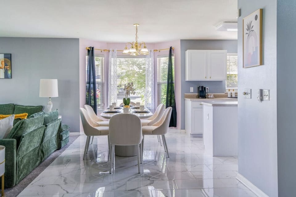 House (3 Bedrooms) | Interior
