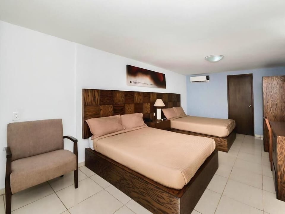 Standard Room | Desk, laptop workspace, free WiFi