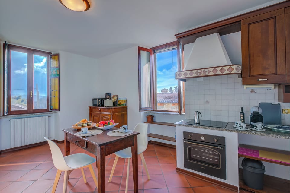 Family House, 2 Bedrooms, Microwave (Casa al Castello) | Private kitchen