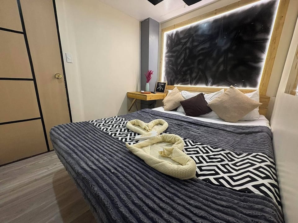 Deluxe Double Room, Patio | WiFi (free)