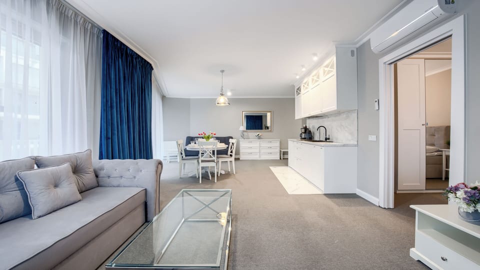 Apartment (214) | Living area | Flat-screen TV