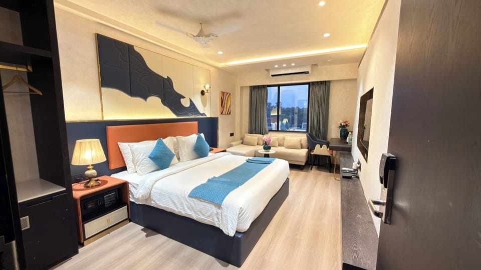 Basic Studio Suite, City View | Premium bedding, down comforters, memory foam beds, in-room safe