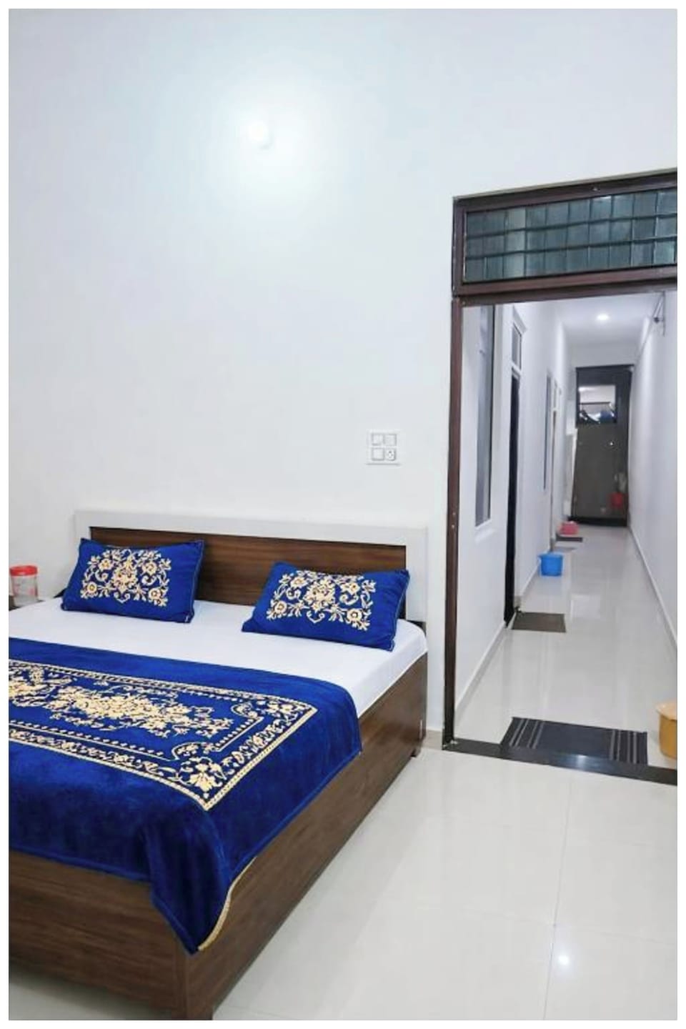 Deluxe Double Room, Air conditioning | Hypo-allergenic bedding, desk, soundproofing, free WiFi