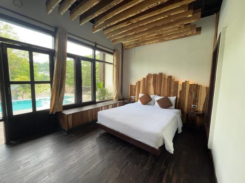 Deluxe Double Room, Mountain View | Free WiFi