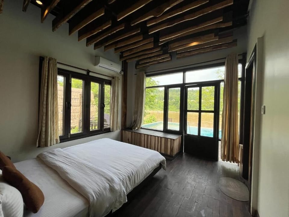 Deluxe Double Room, Mountain View | Free WiFi