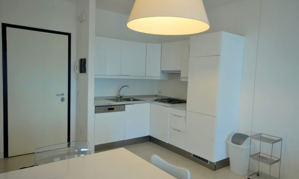 Apartment, 3 Bedrooms, Balcony, Ocean View | Interior