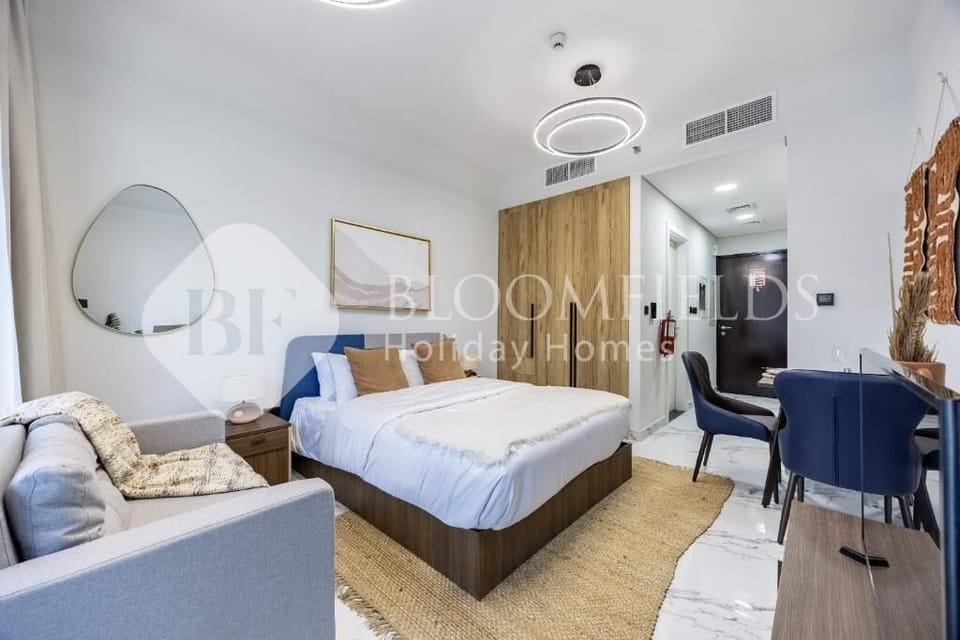 Apartment, Balcony, Canal View | Iron/ironing board, free WiFi