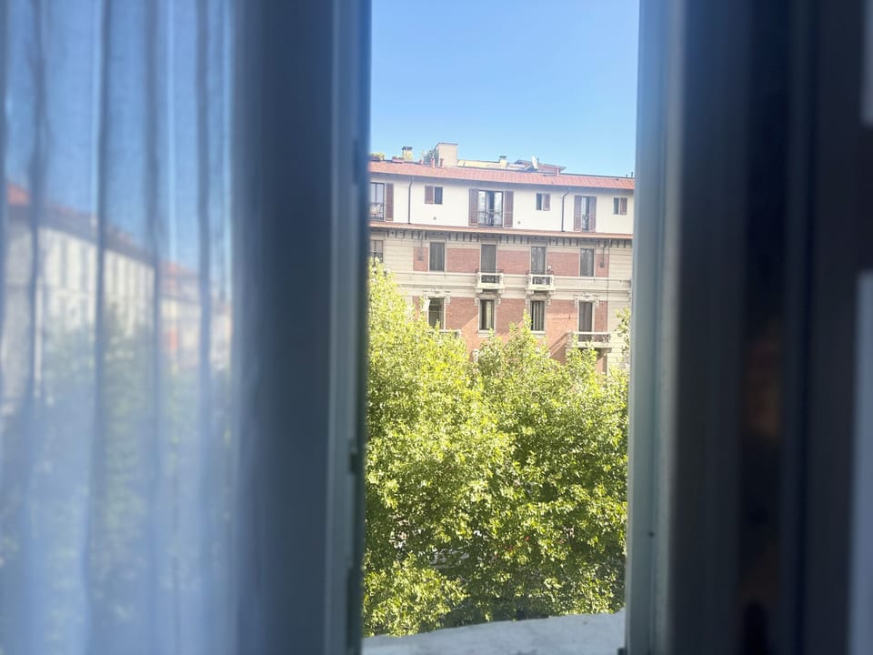 Deluxe Studio, Private Bathroom, City View | Interior