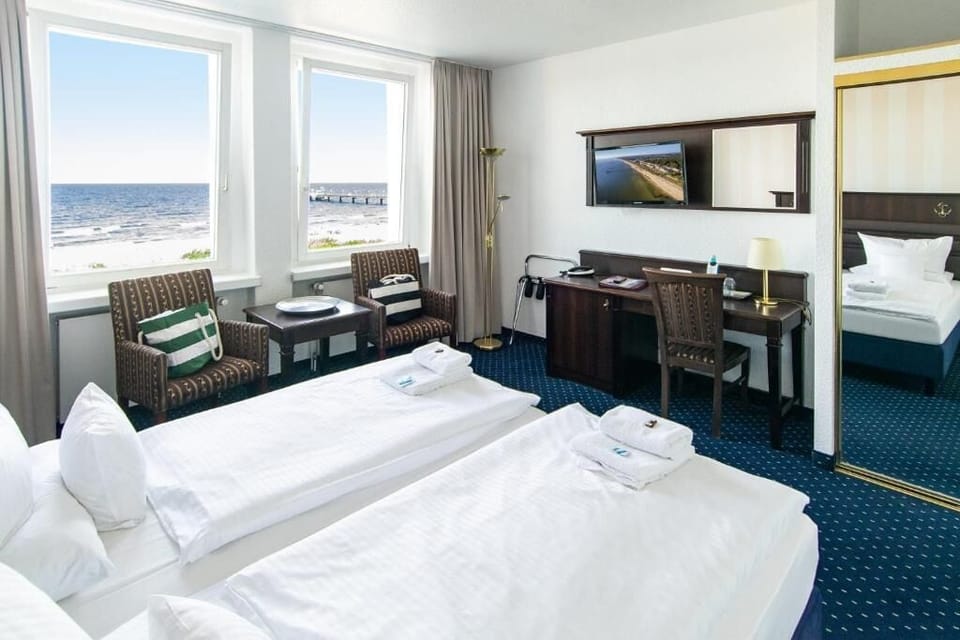 Standard Double Room, Sea View | In-room safe, desk, blackout drapes, free WiFi