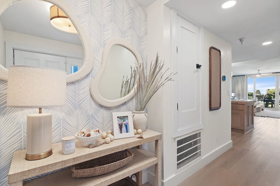 Tranquility 110 - Seacrest - Foyer
