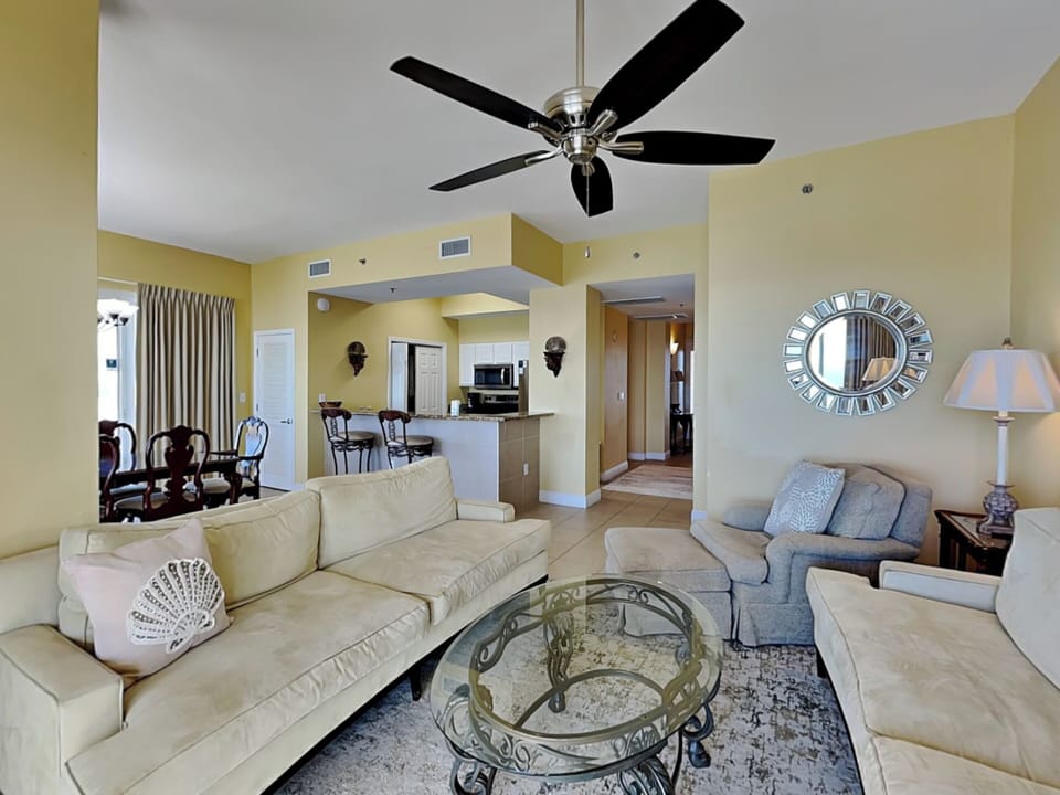 Living Area - Open Floor Plan