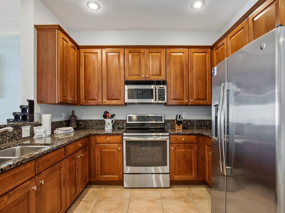 Fully Equipped Kitchen with Stainless Steel Appliances