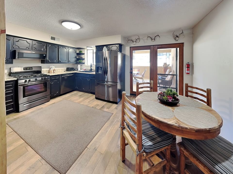 Open Concept Kitchen & Dining Area