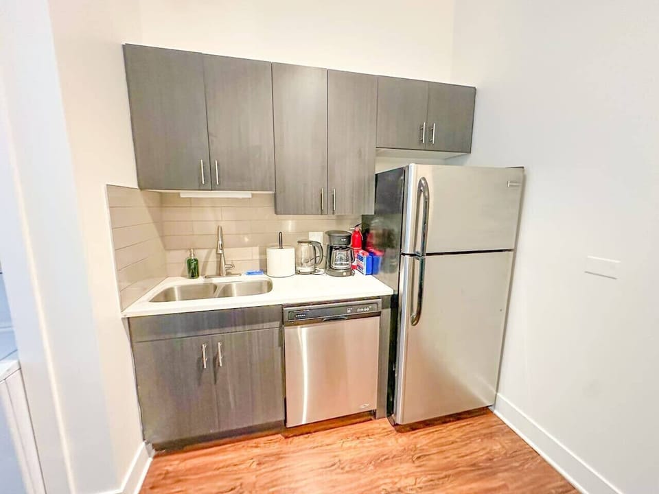 Full kitchen setup—cook at home with ease