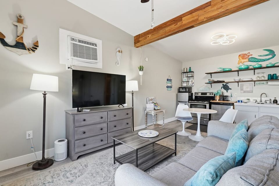 Bright Living with Smart TV