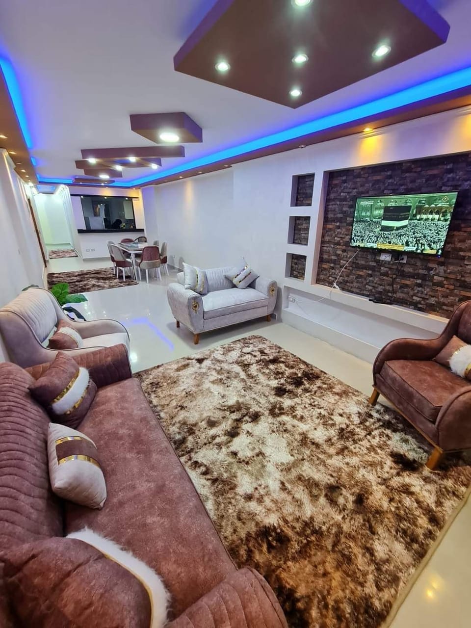 Deluxe Apartment, Balcony, City View | Living area