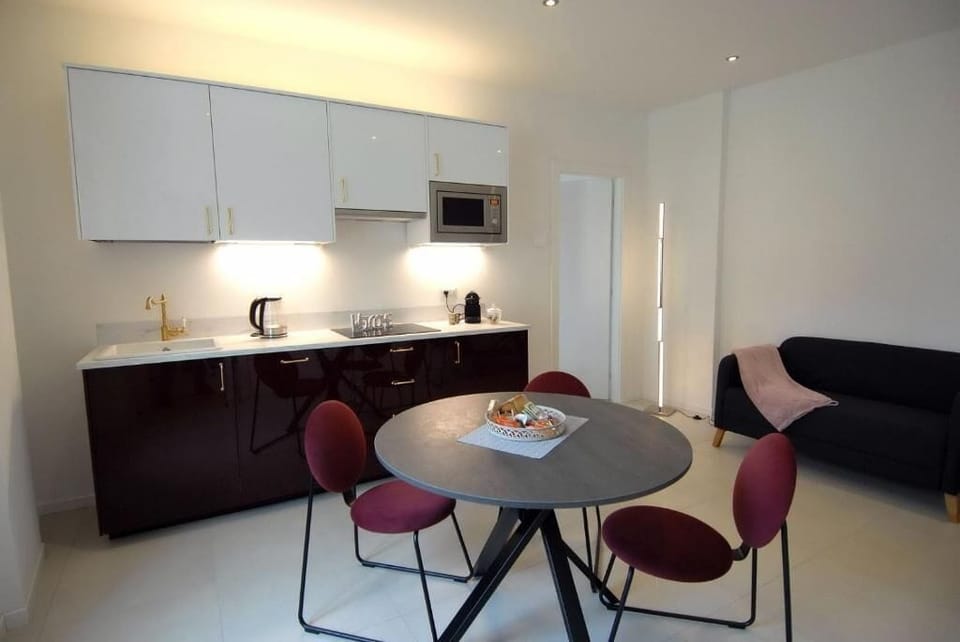 Superior Apartment, Balcony, Tower | Interior