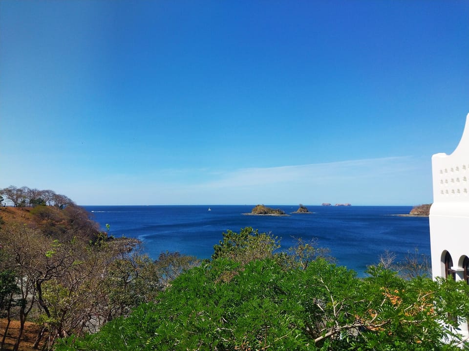 Pacific Ocean View from upper floor!