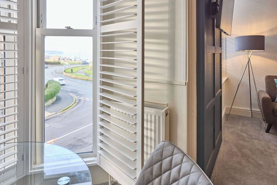 Langley Hotel Apt 4, Whitby - Host & Stay