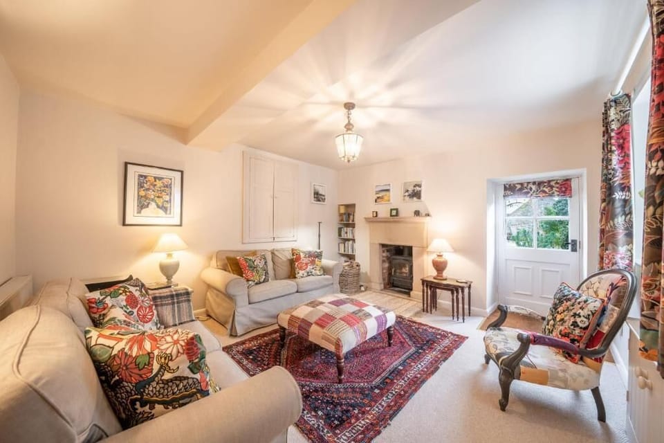 White House, Wensley - Host & Stay