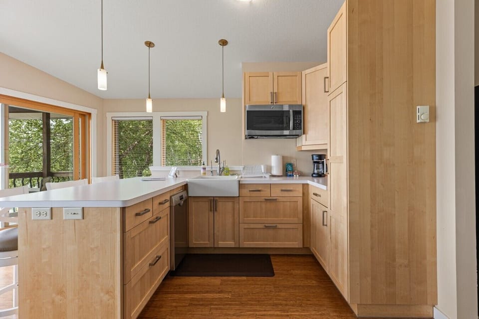Kitchen | Electric Range & Microwave | Coffee Station