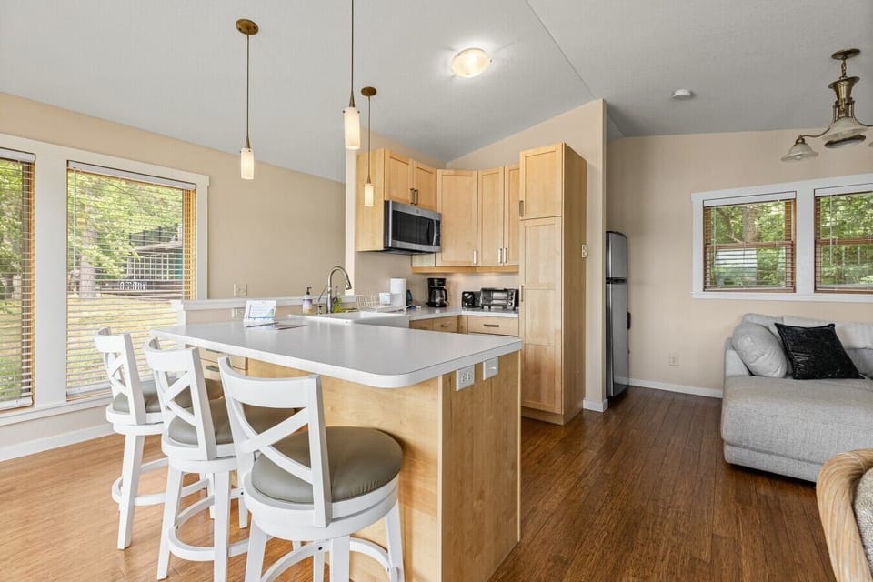 Kitchen | Kitchen Island | Coffee Station & Microwave