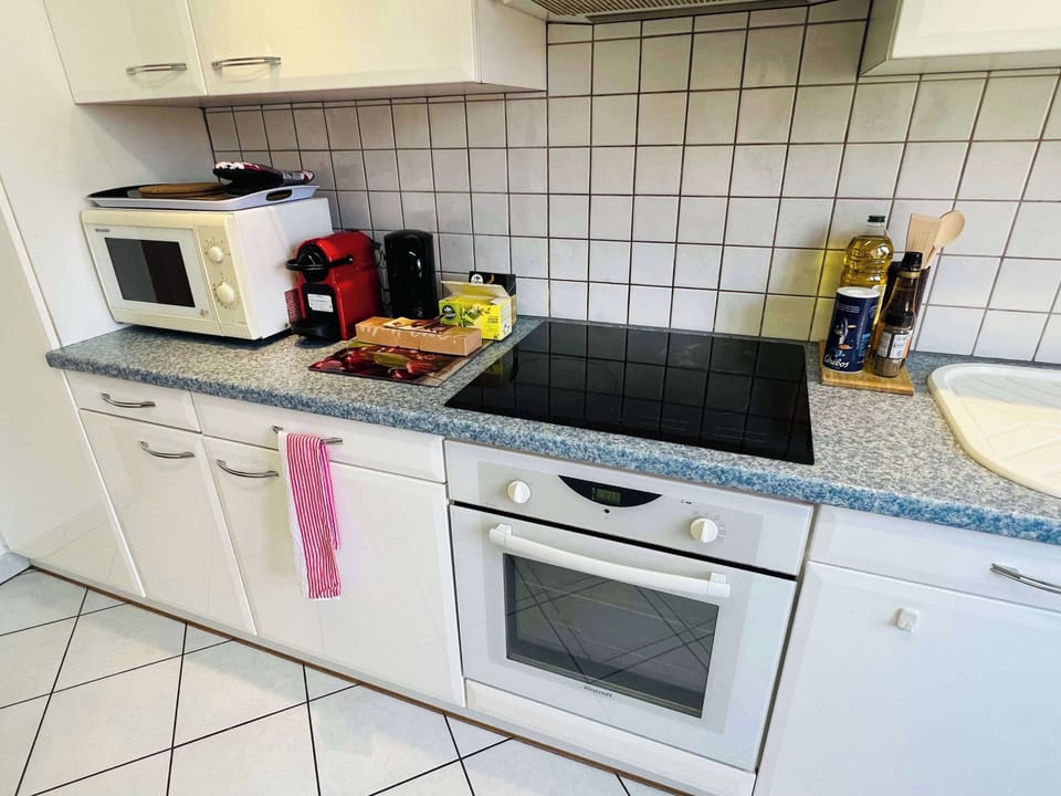 Kitchen utensils
