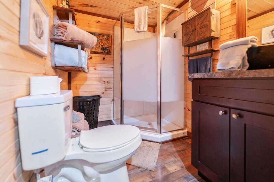 Bathroom | Walk-In Shower | Fresh Towels | Toiletries Provided
